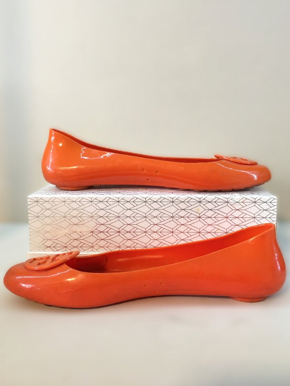 Tory Burch ⊹ Bright Orange Jelly "Reva" Flats - retired jelly style! - Picture 3 of 16